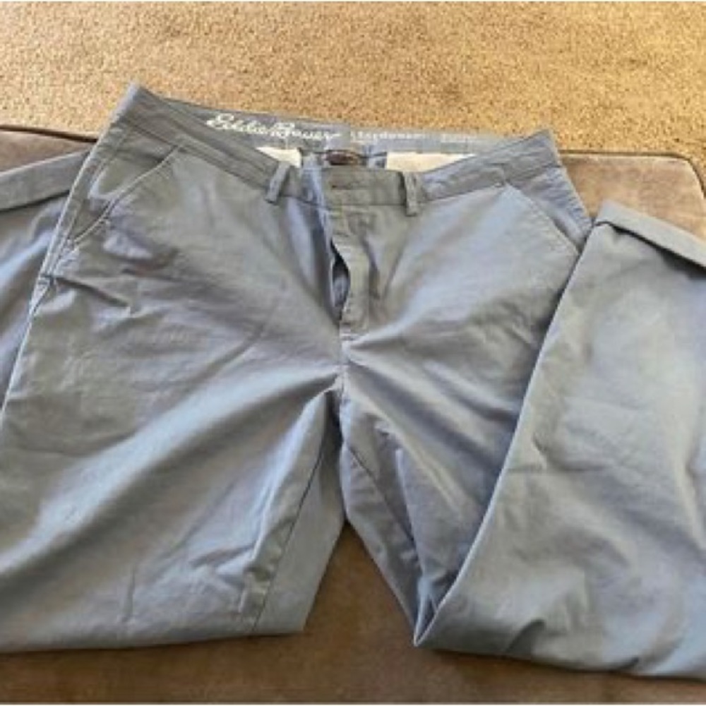 Eddie Bauer Boyfriend Midrise Slim Size 14 Gray in color
